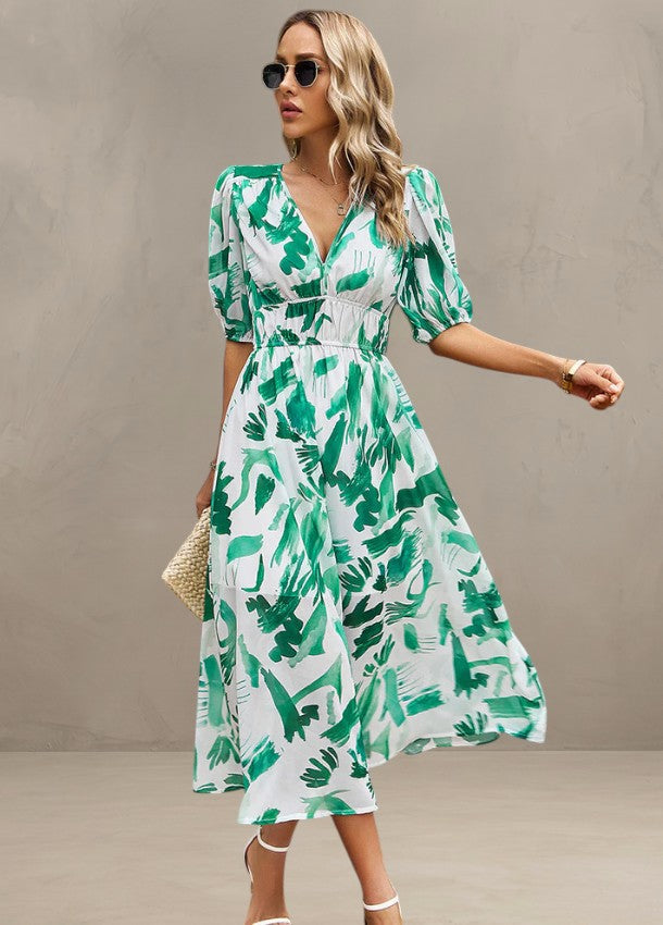 ASTELLA | FLATTERING FLORAL MIDI DRESS