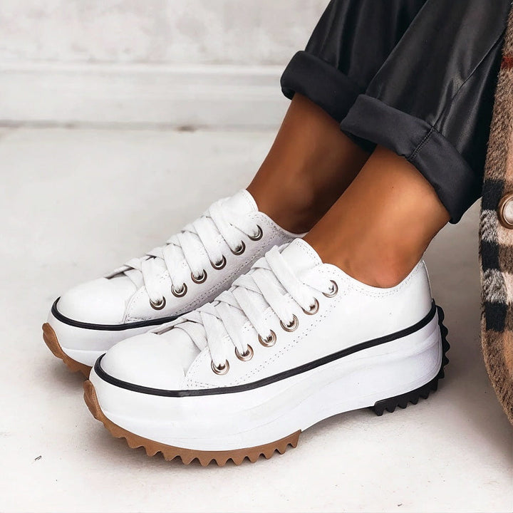 Leis | Pain Relieving Sneakers