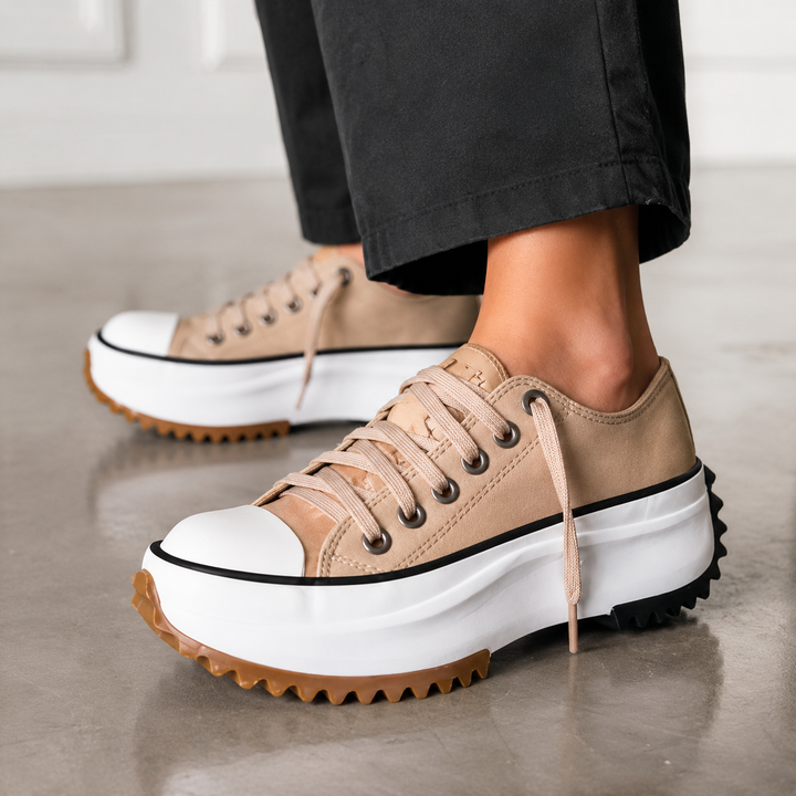 Leis | Pain Relieving Sneakers
